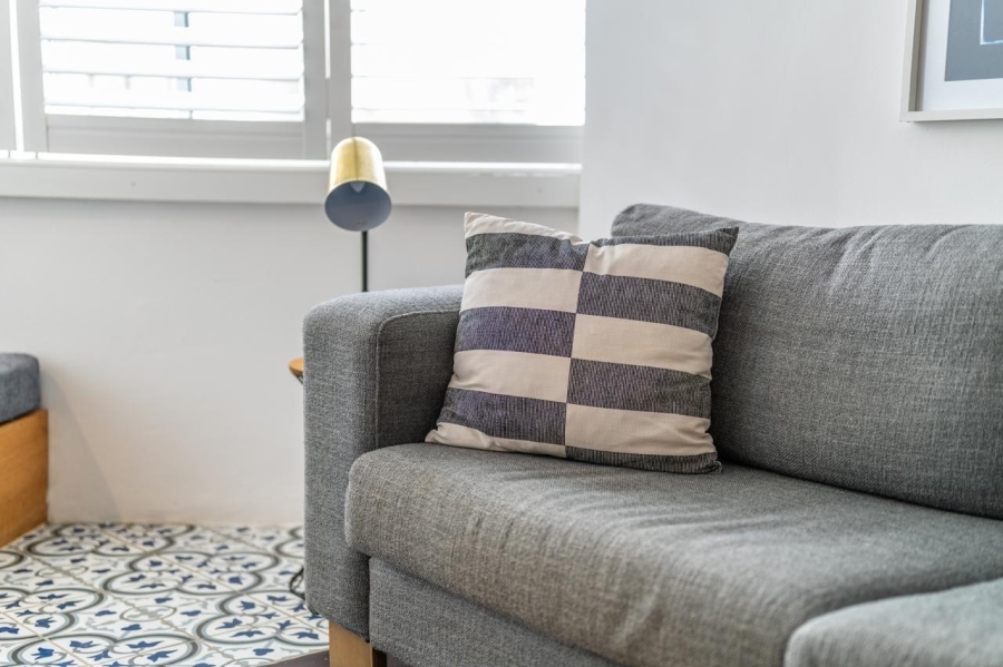To Let 1 Bedroom Property for Rent in Sea Point Western Cape